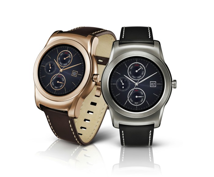 Sandpaper transforms the lg g watch r into the lg watch urbane